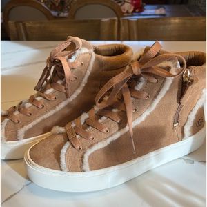 UGGS tan lace up suede high top shoe size 8.5, runs slightly small like a size 8